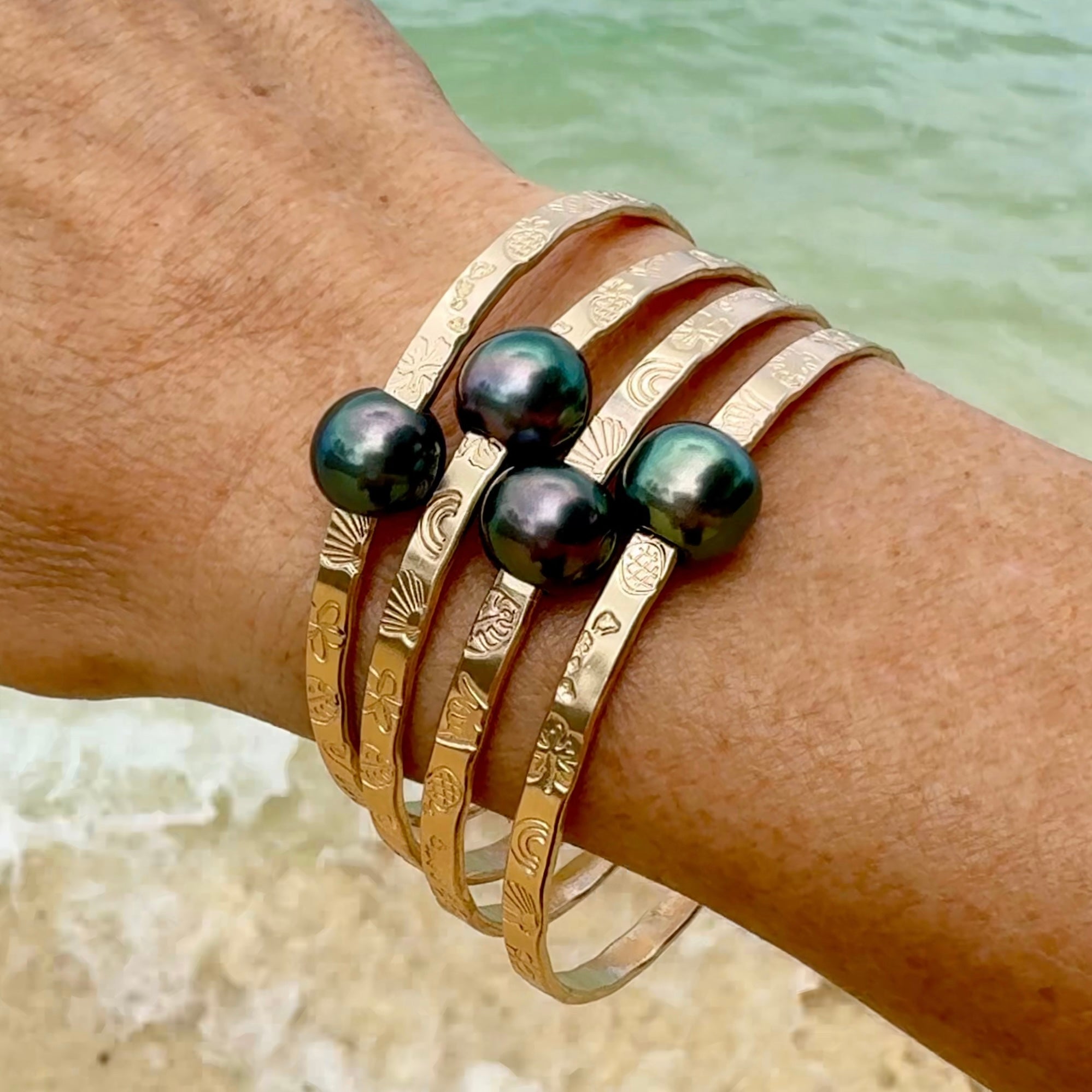 Aloha Bangles Hawaiʻi Icon Signature Bangle Bracelet