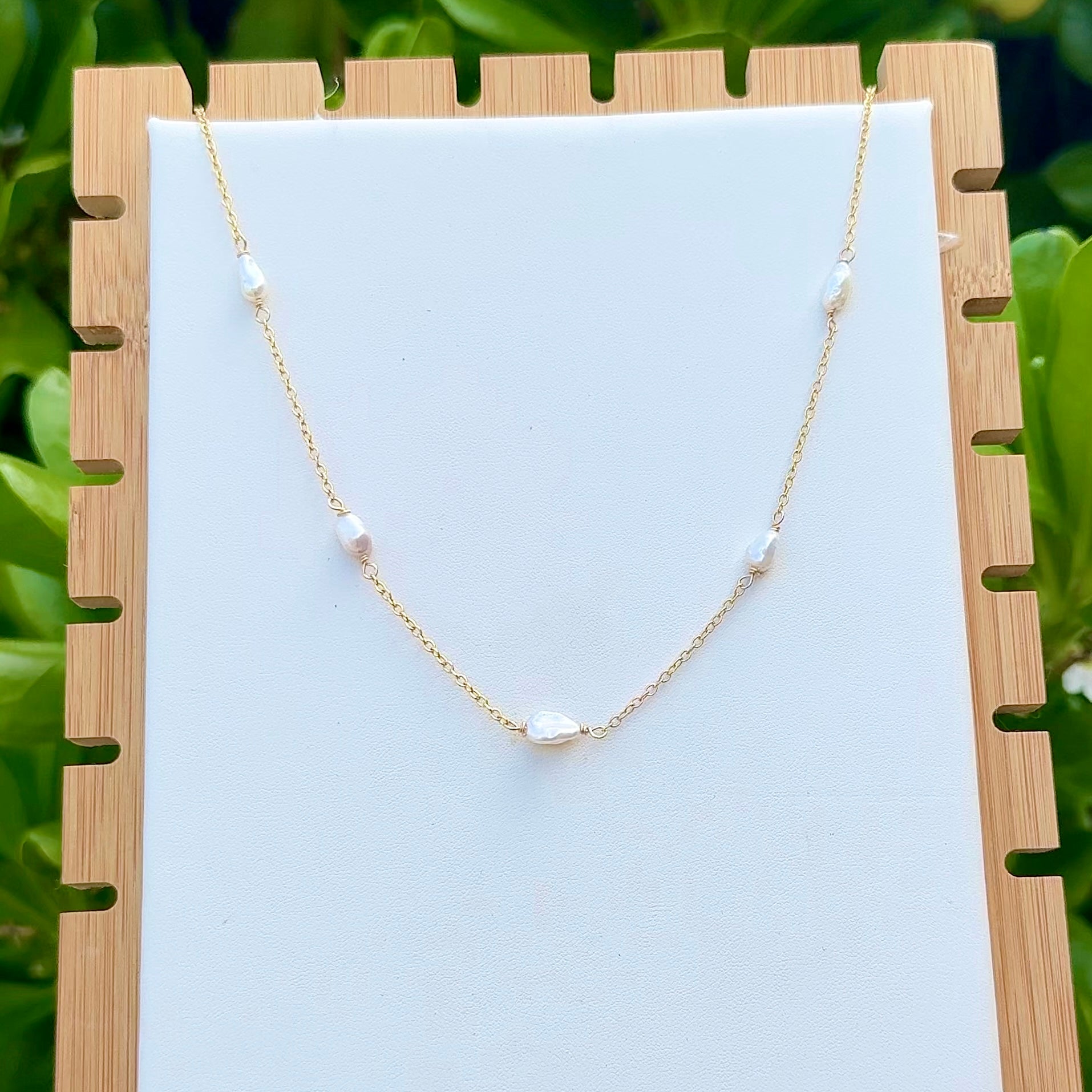 White Edison Keshi Lei Necklace