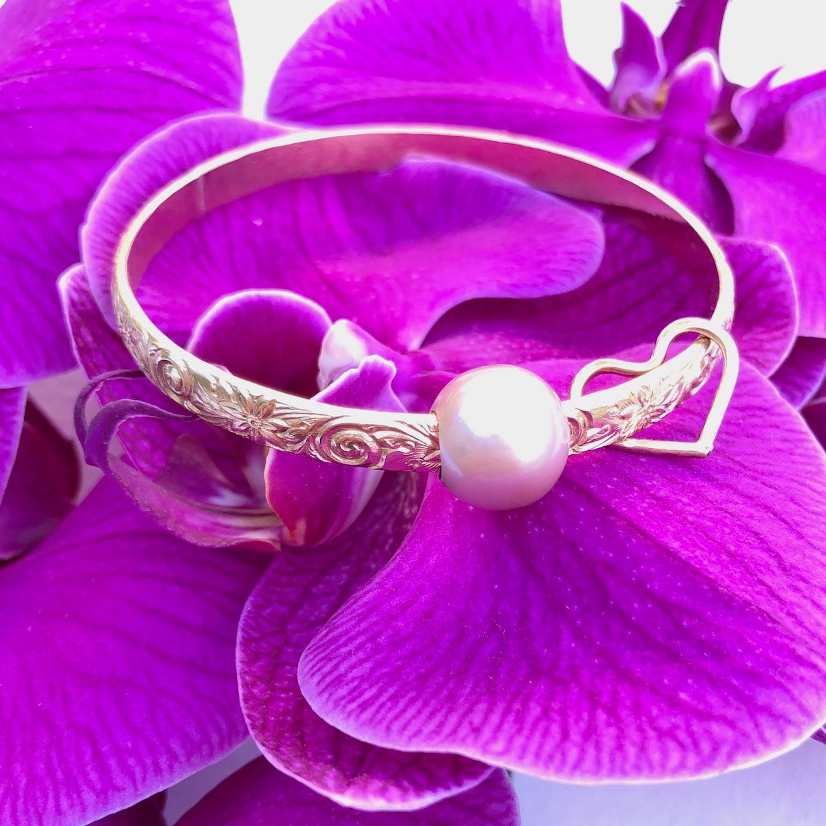 Hawaiian Heirloom 5mm Bangle Bracelet