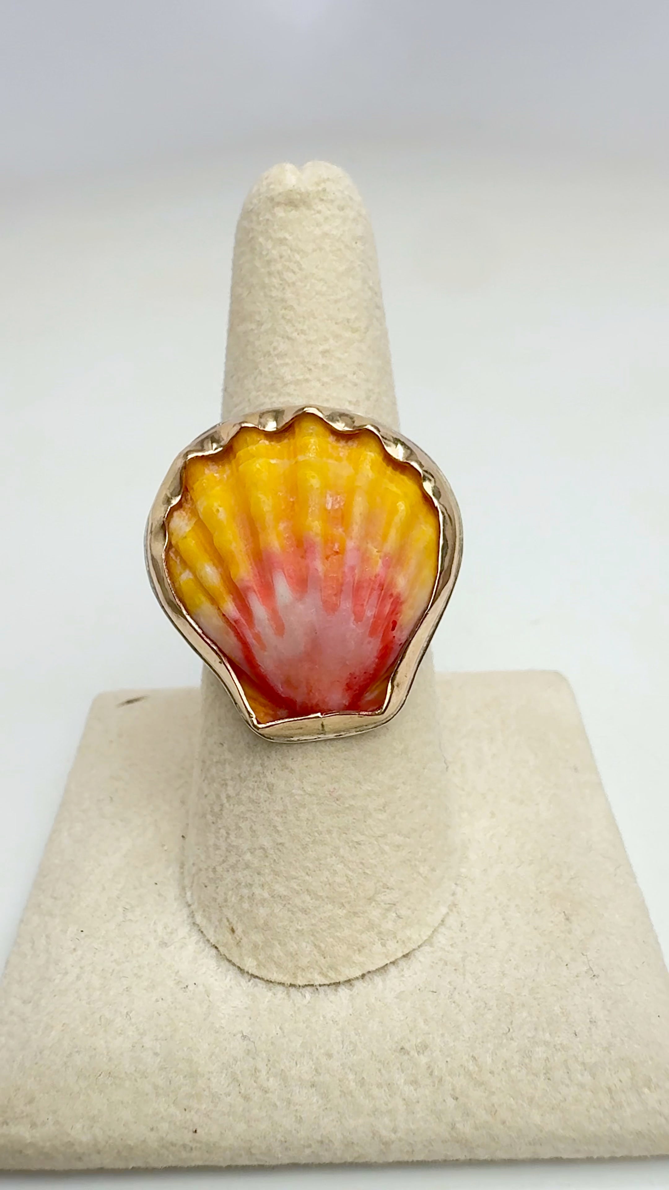 Tropical Gangster - Sunrise Shell Bezeled Ring