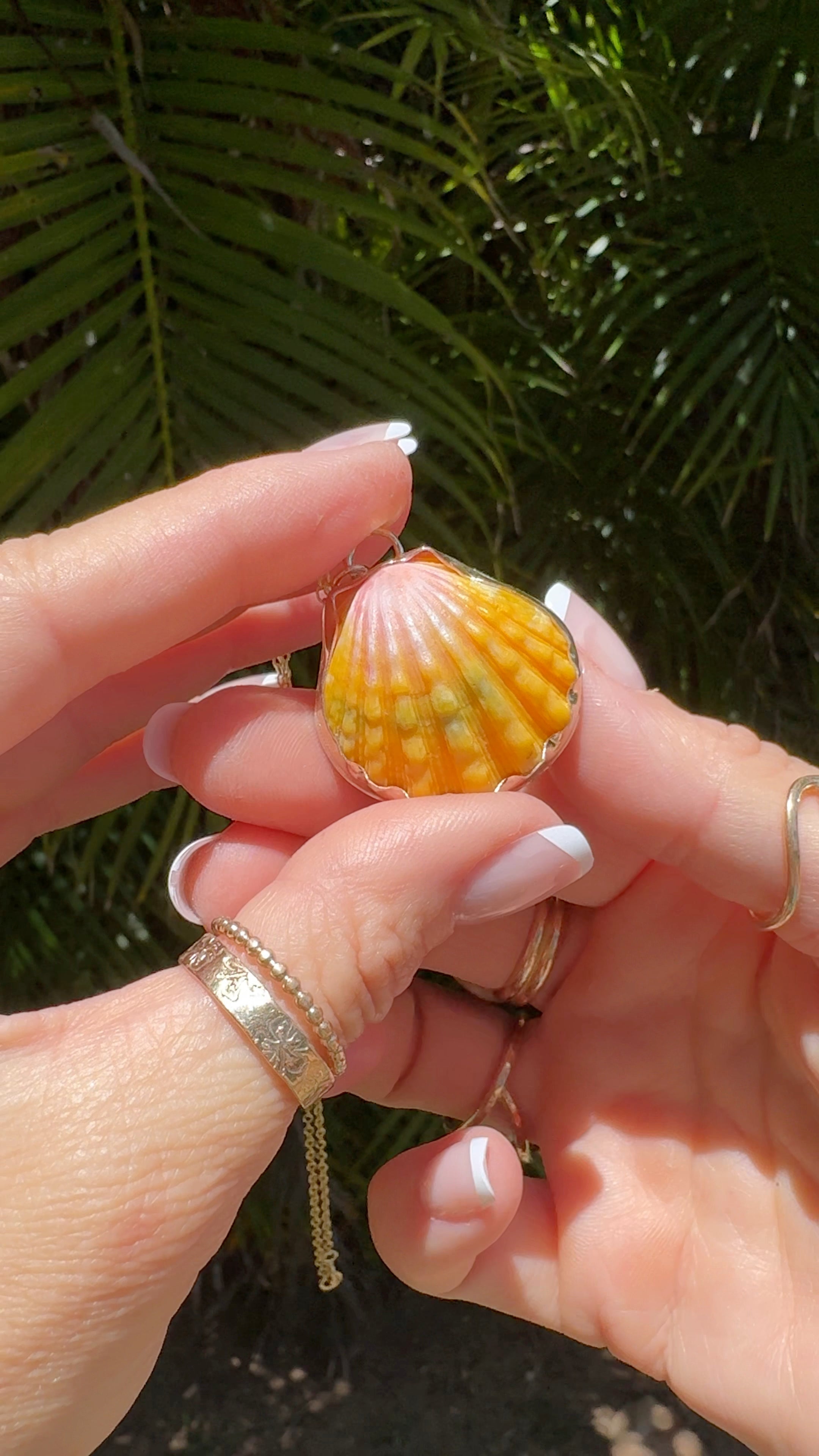 Sunrise Shell Bezel Necklace With Tropical Jungle Engraving