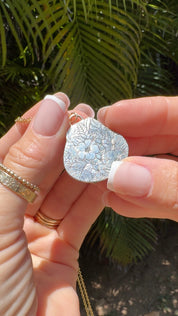 Moonrise Shell Bezel Necklace With Tropical Jungle Engraving