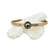 7.5" Tahitian Pearl Mermaid Scales Signature Bangle