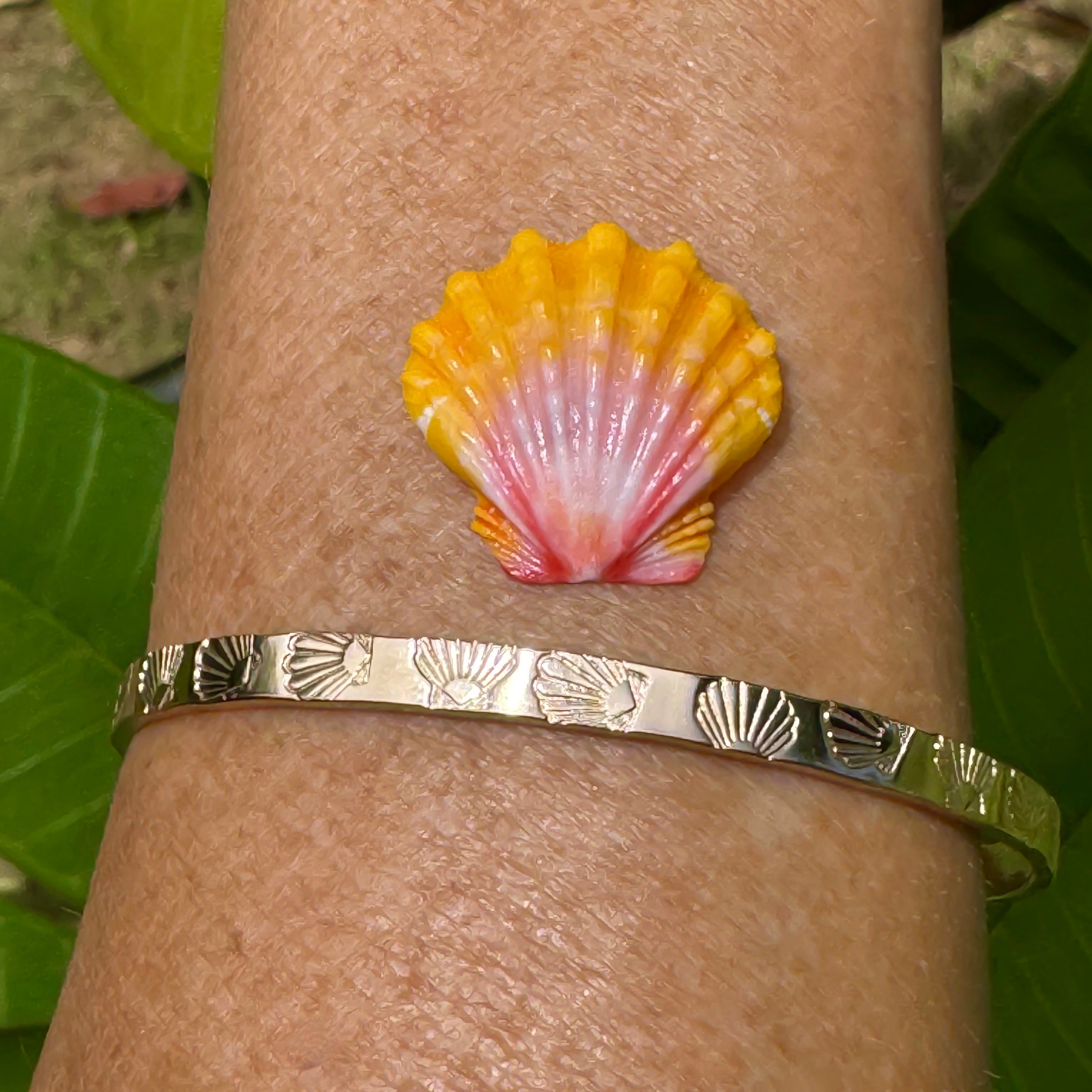 Aloha Bangles Sunrise Shell Signature Bangle Bracelet