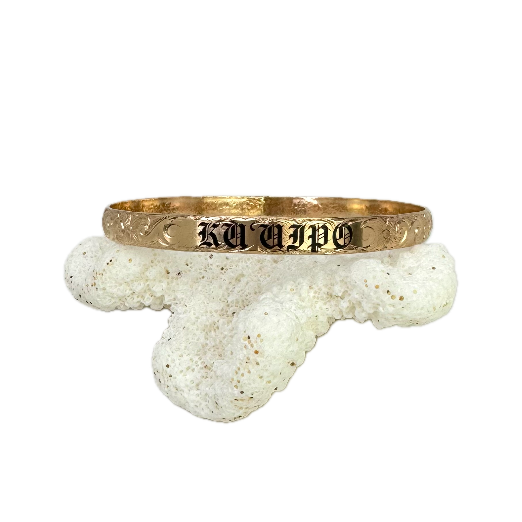 Kuʻuipo (Sweetheart) 6mm Engraved Hawaiian Heirloom Bangle Bracelet