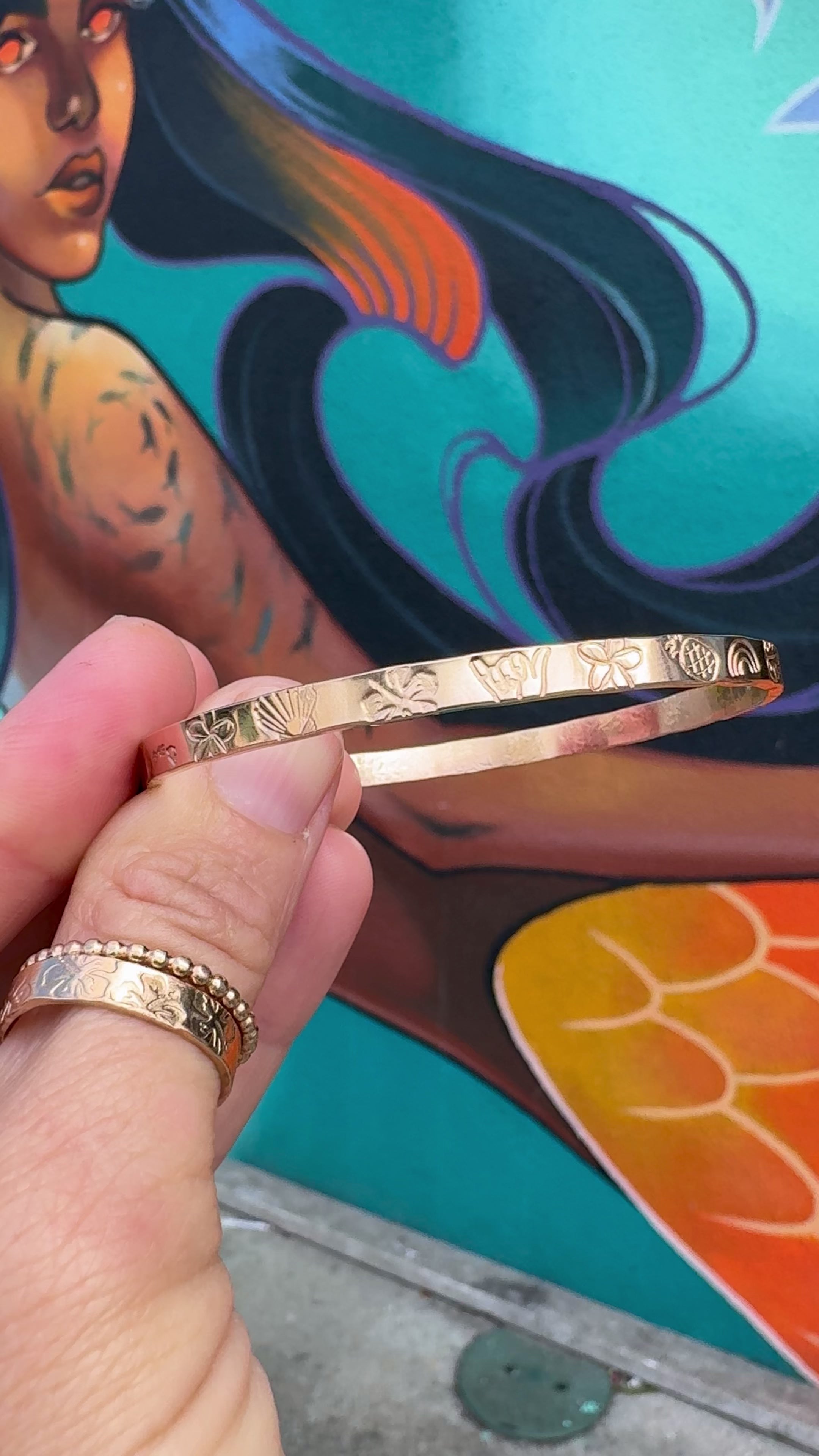 Aloha Bangles Hawaiʻi Icon Signature Bangle Bracelet
