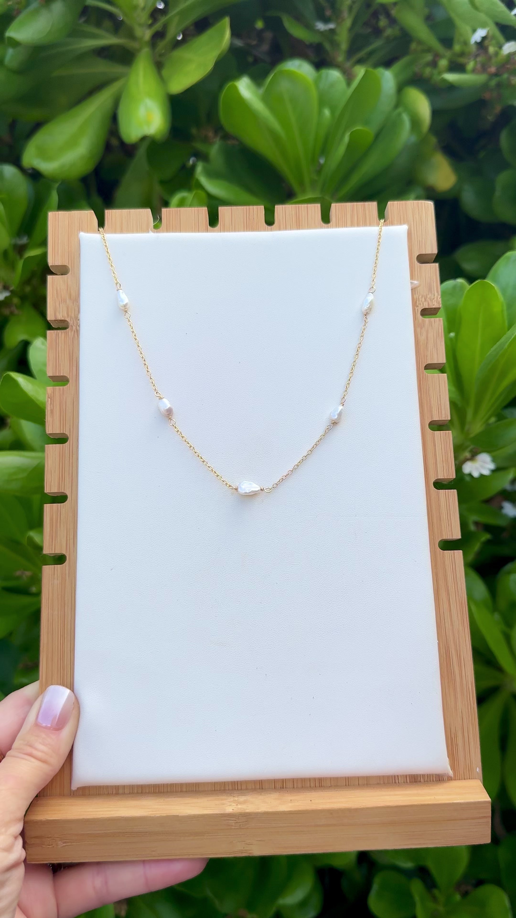 White Edison Keshi Lei Necklace