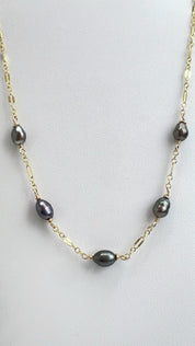 Tahitian Keshi Mini Lei Necklace