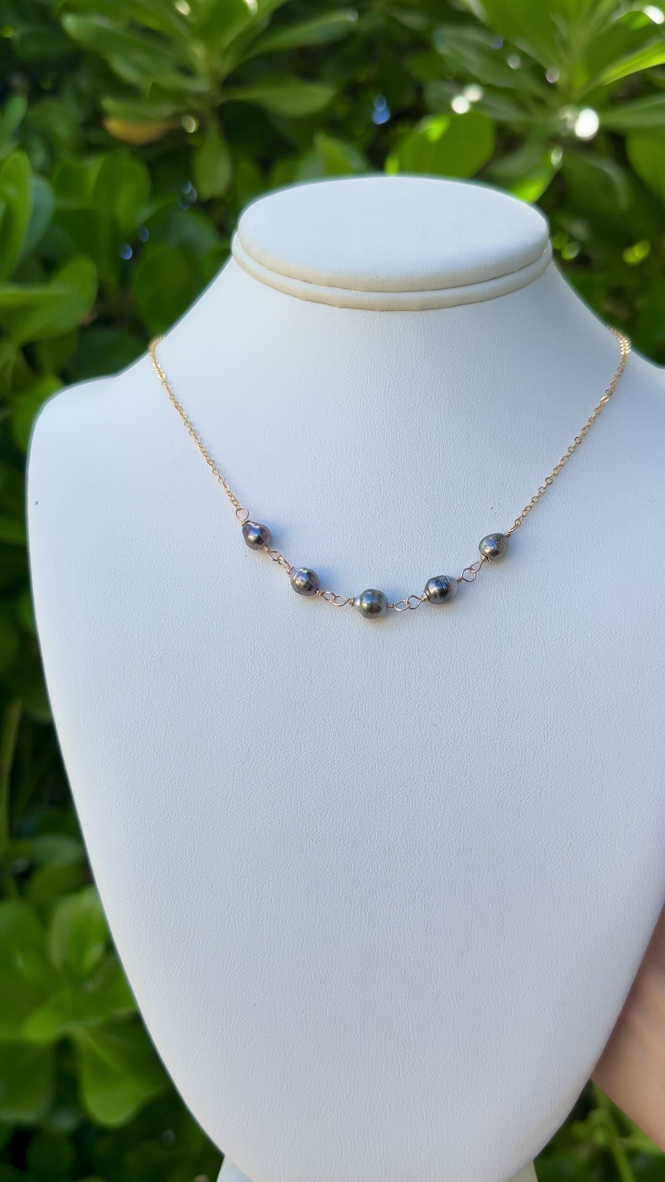 Tahitian Keshi Isla Necklace