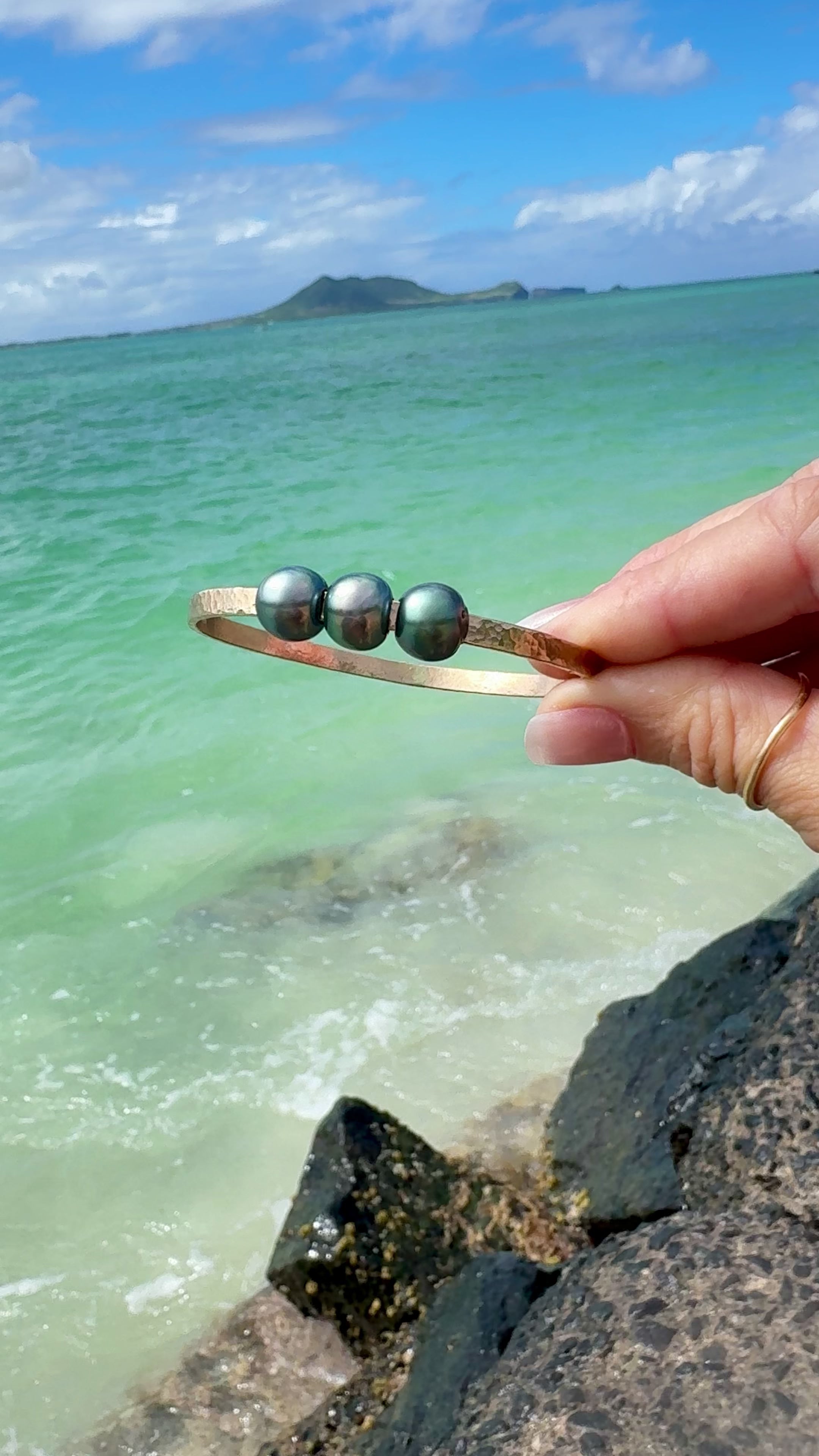 Aloha Bangles Signature Textured Bangle Bracelet