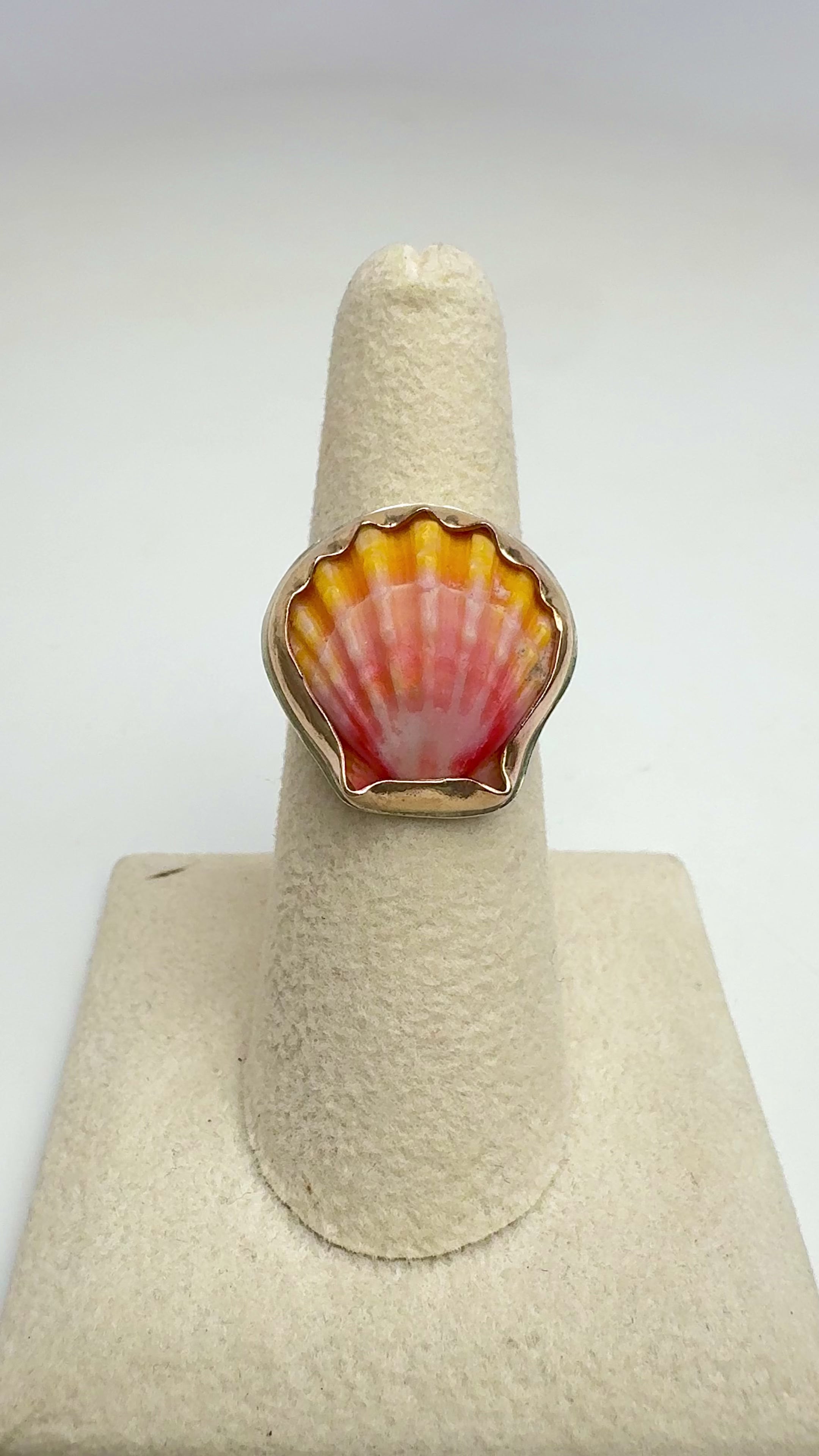 Tropical Gangster - Mini Sunrise Shell Bezeled Ring
