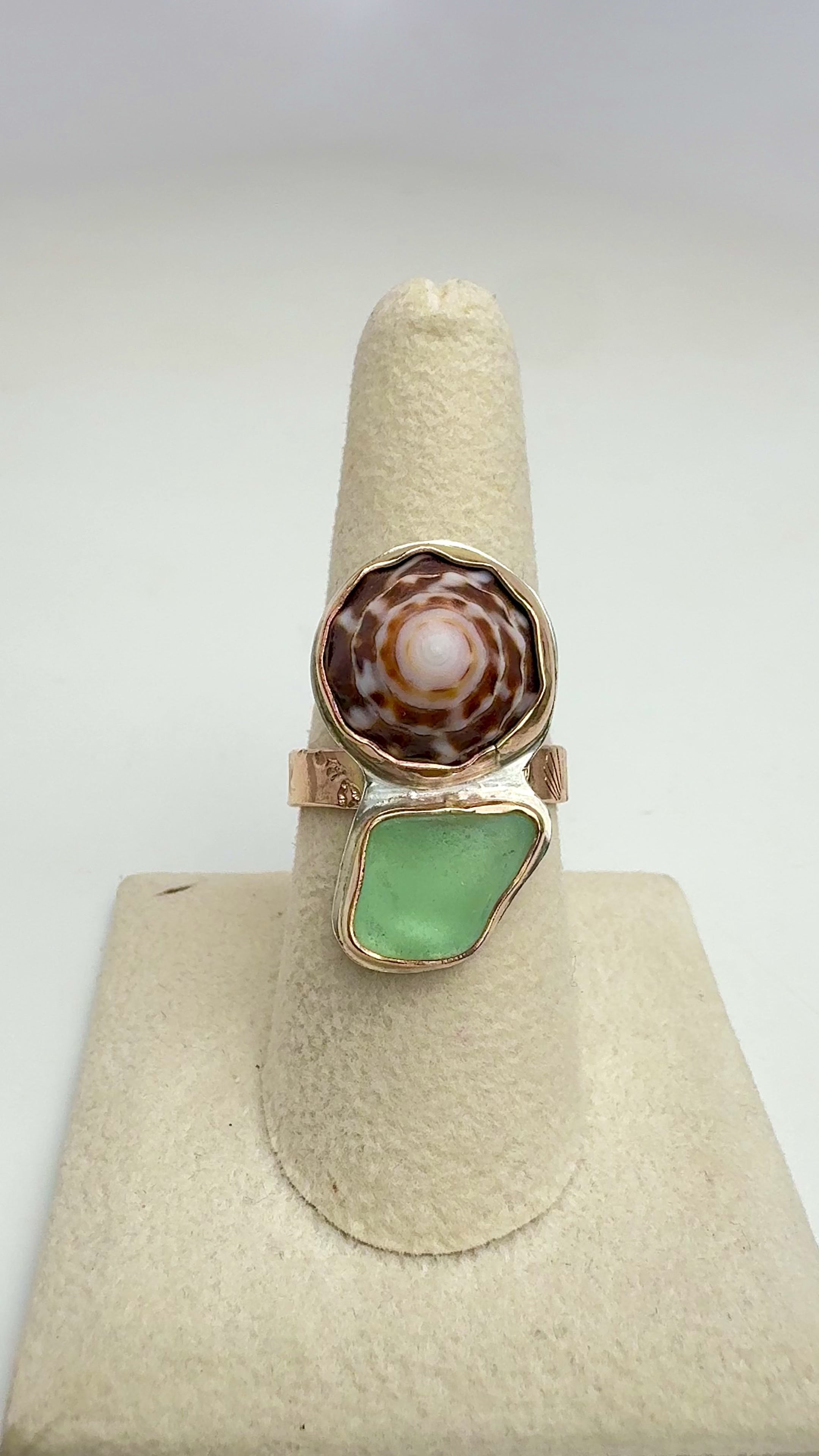 Tropical Gangster - Puka Shell & Sea Glass Bezeled Ring