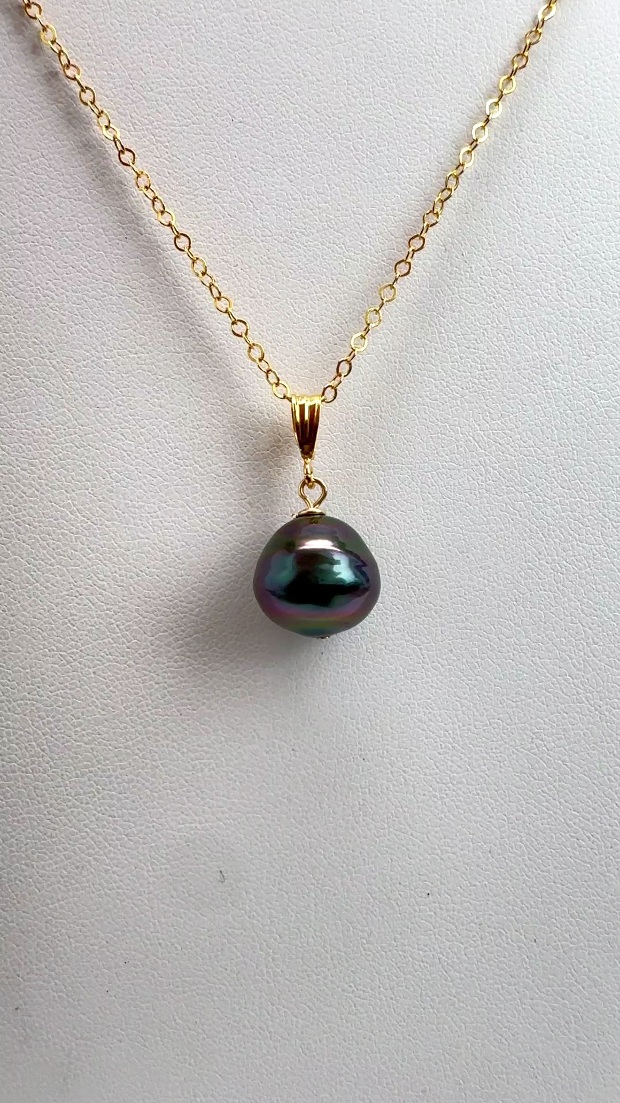 Tahitian Pearl Pendant Necklace