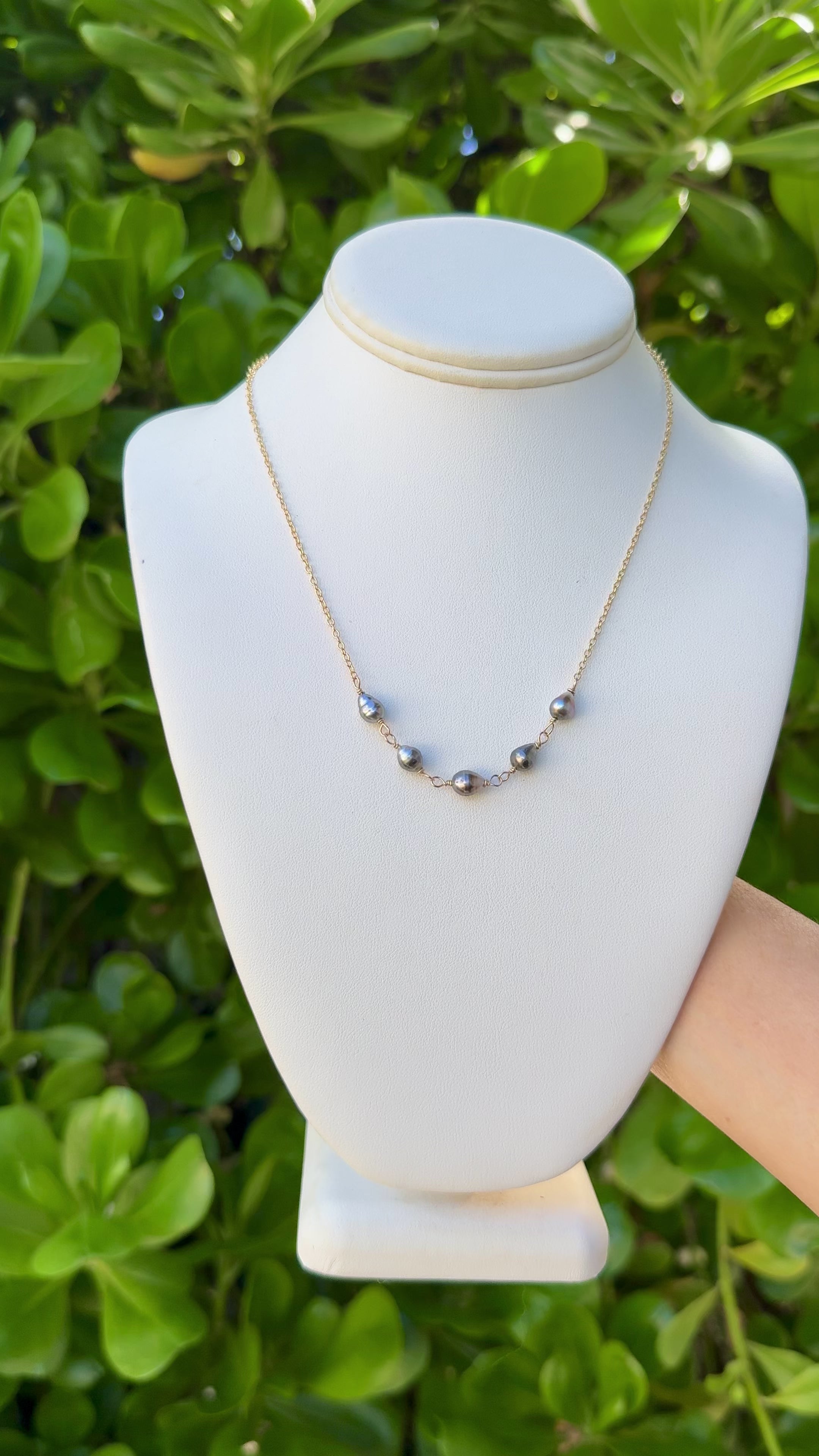 Tahitian Keshi Isla Necklace