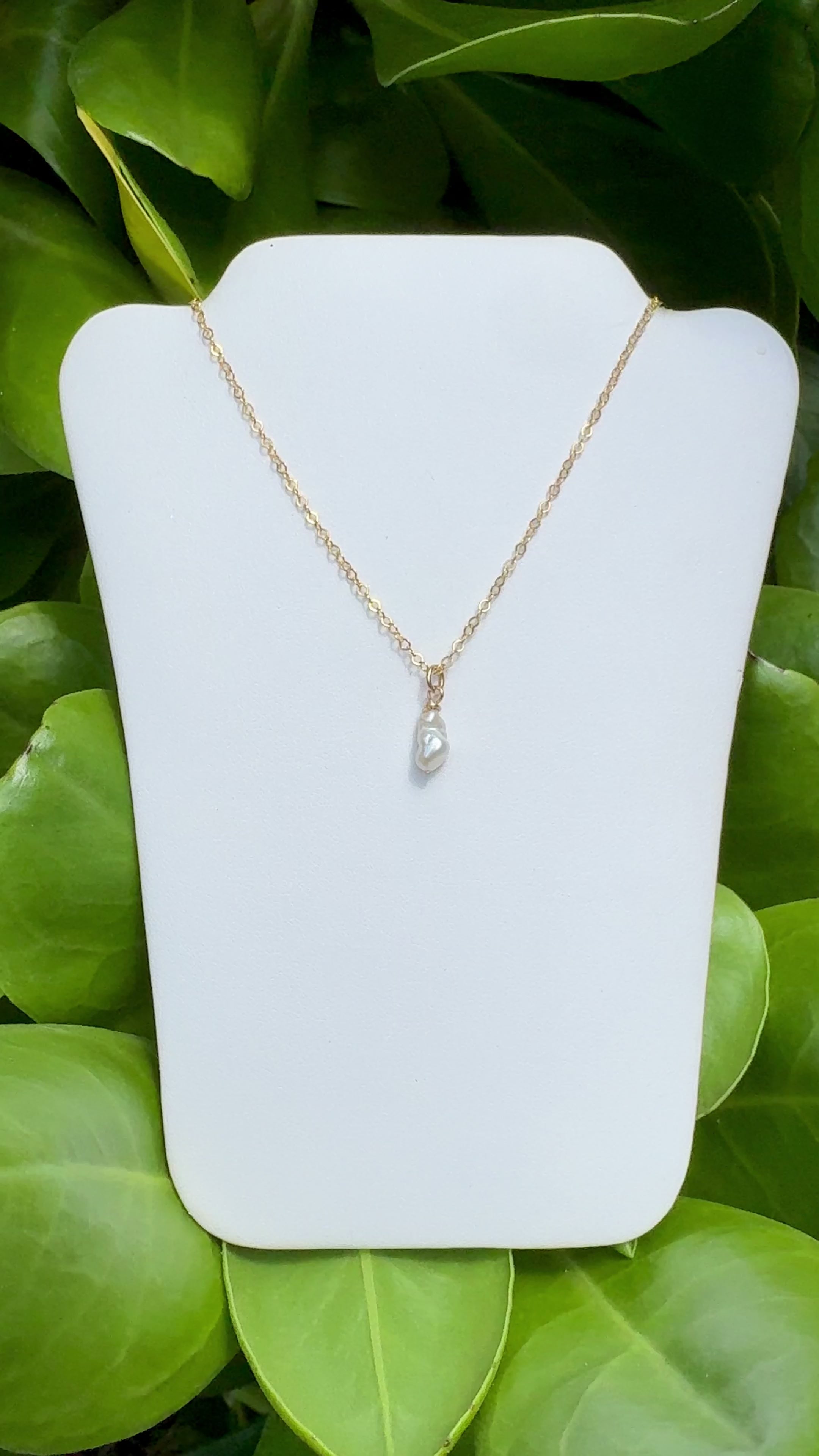 White Edison Keshi Pendant Necklace - 18"