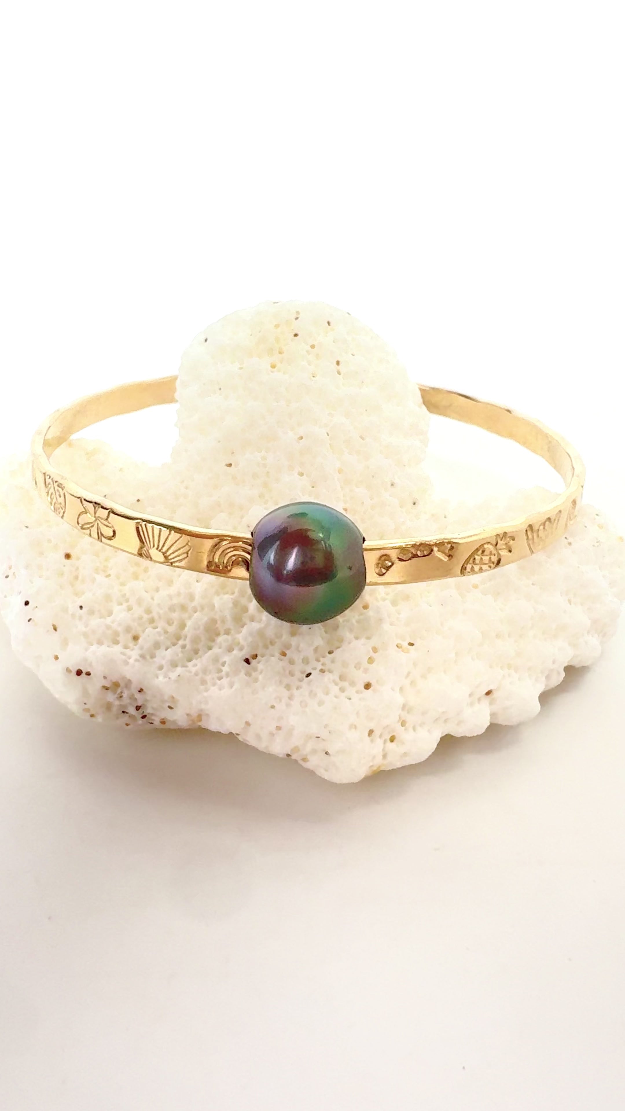 7.5" Hawaii Icon Tahitian Pearl Signature Bangle Bracelet