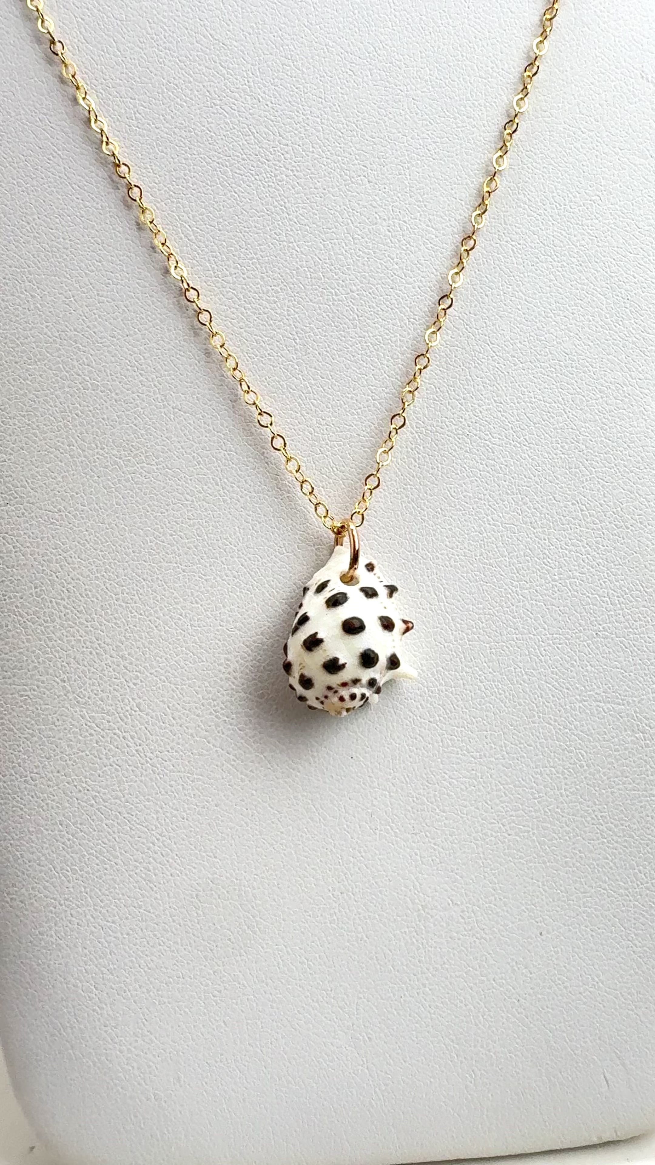 Hawaiian Drupe Pendant Necklace - 18"