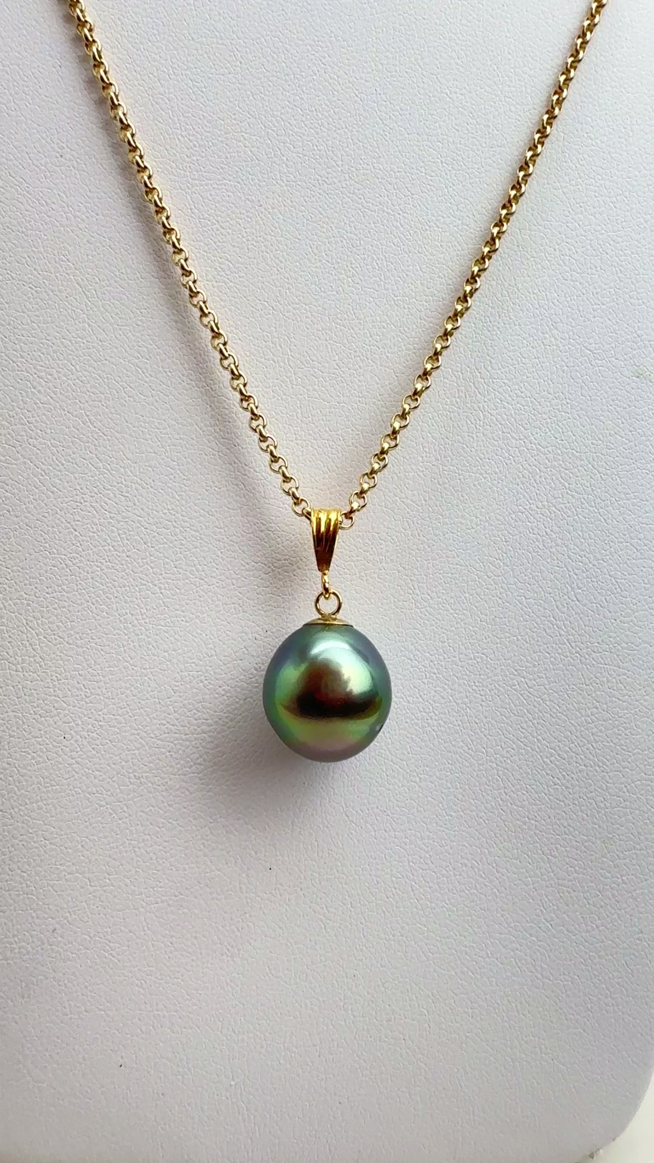 Tahitian Pearl Pendant Necklace