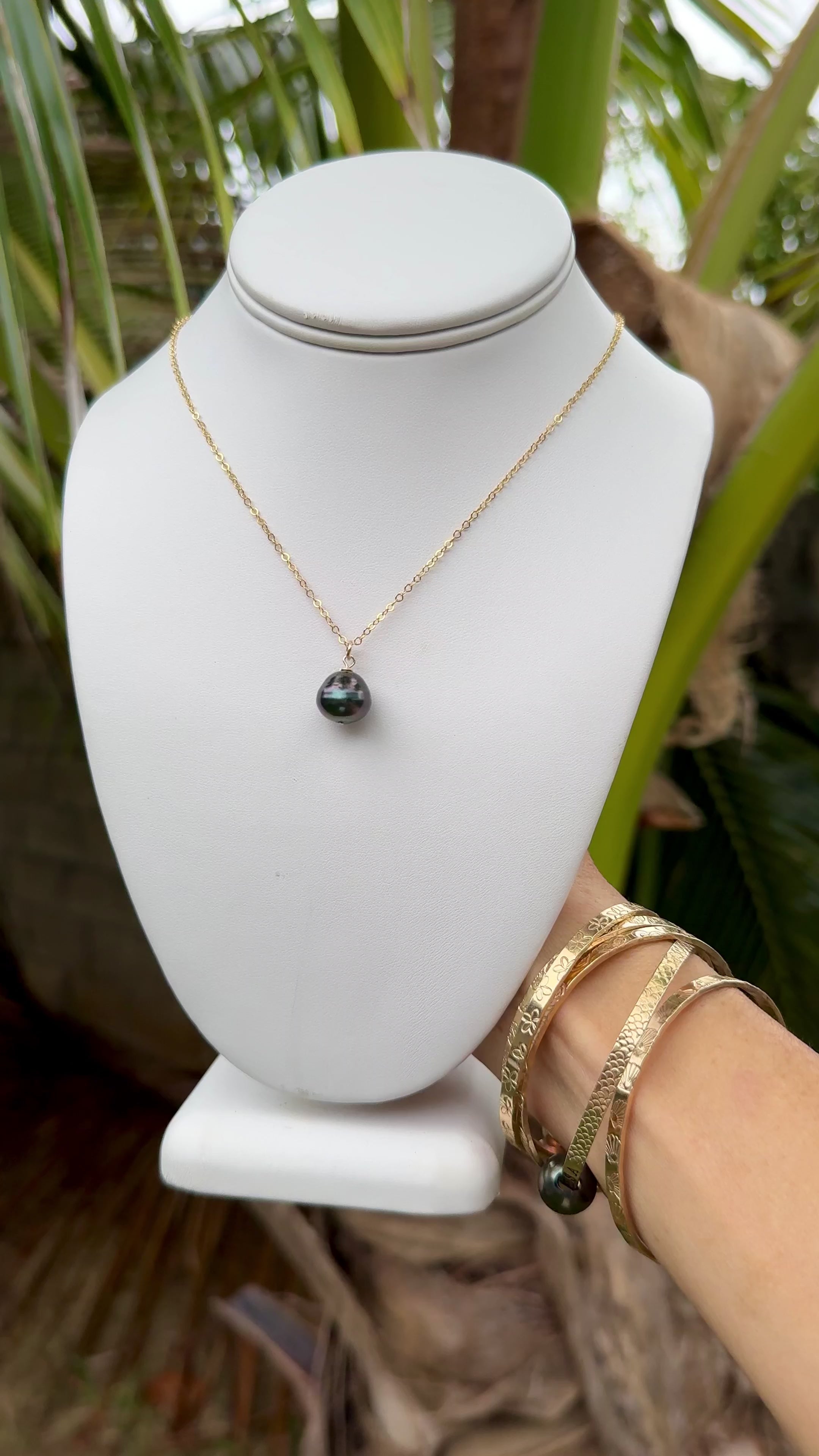 Tahitian Pearl Pendant Necklace