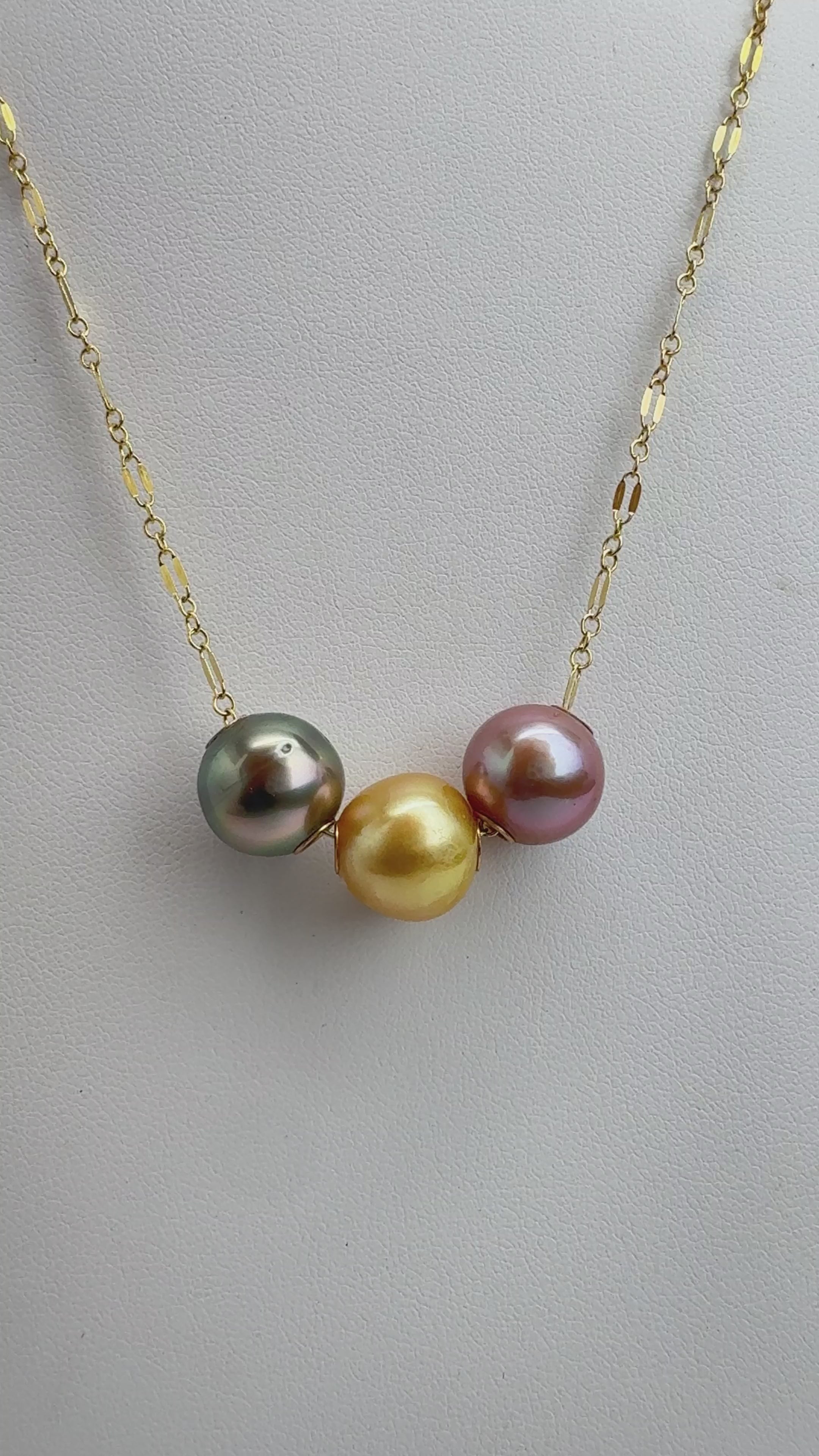 Princess Floater Necklace