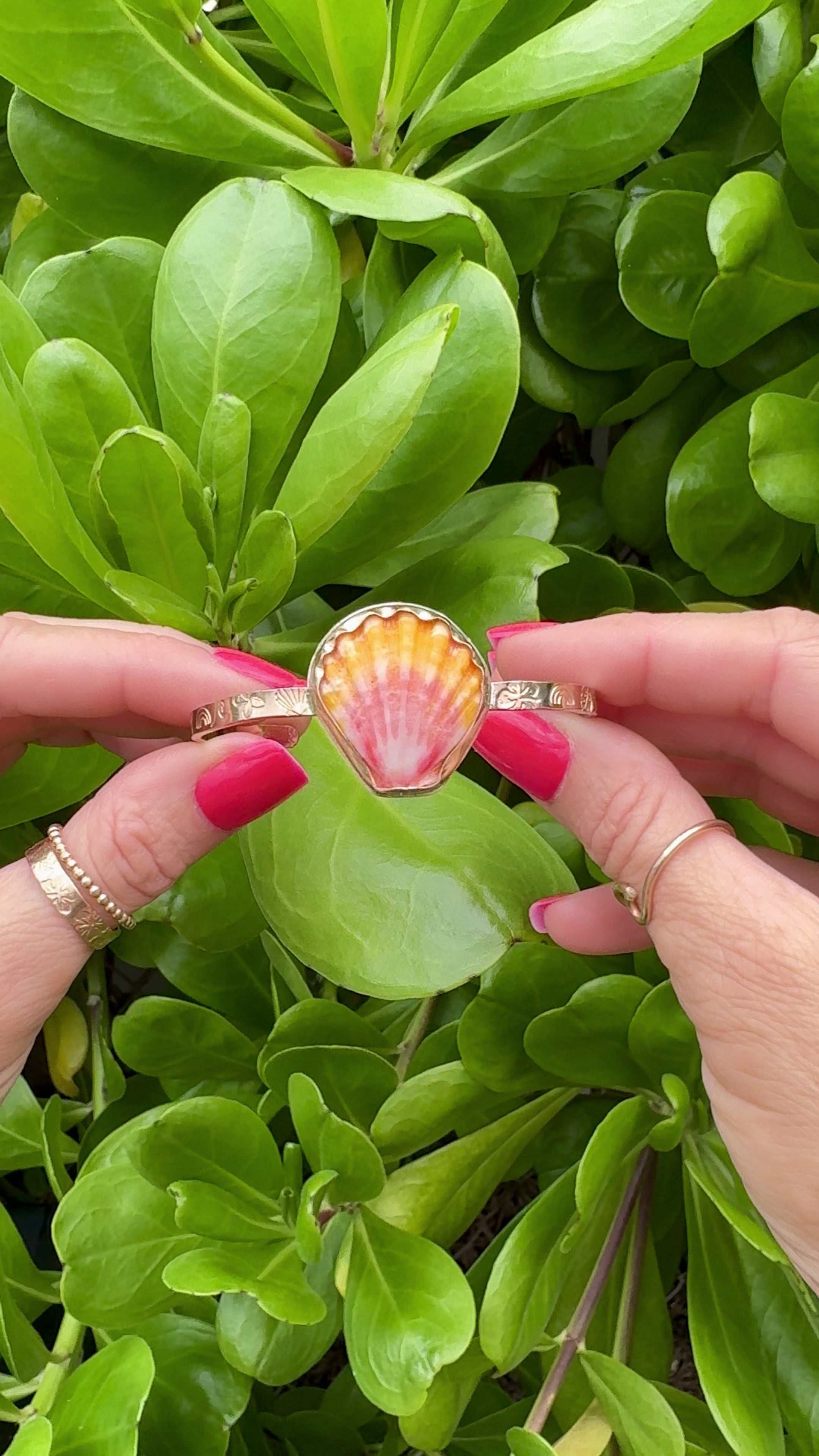 Tropical Gangster - Sunrise Shell Bezeled Cuff Bracelet
